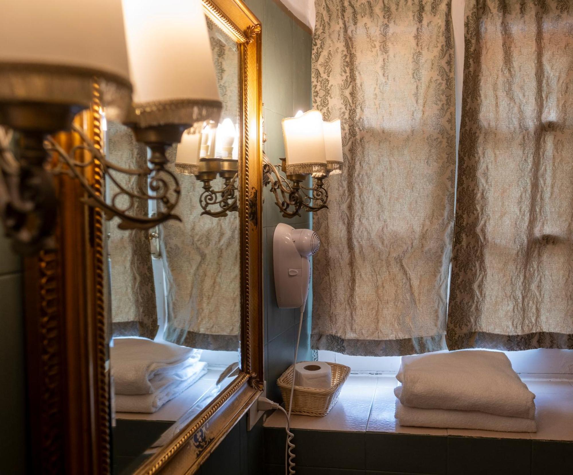 La Foresteria Di Palazzo Picedi Benettini Sarzana Zimmer foto