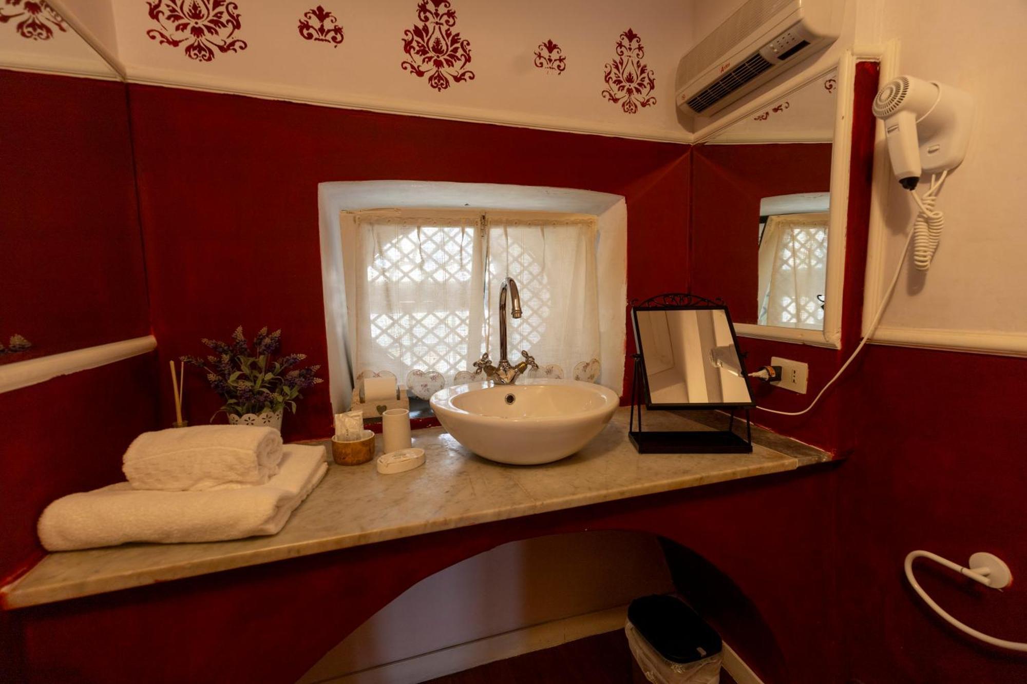 La Foresteria Di Palazzo Picedi Benettini Sarzana Zimmer foto